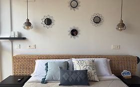 Apartamentos BocairentHomes, en pleno centro de Bocairent, con pequeña piscina comunitaria y parking privado